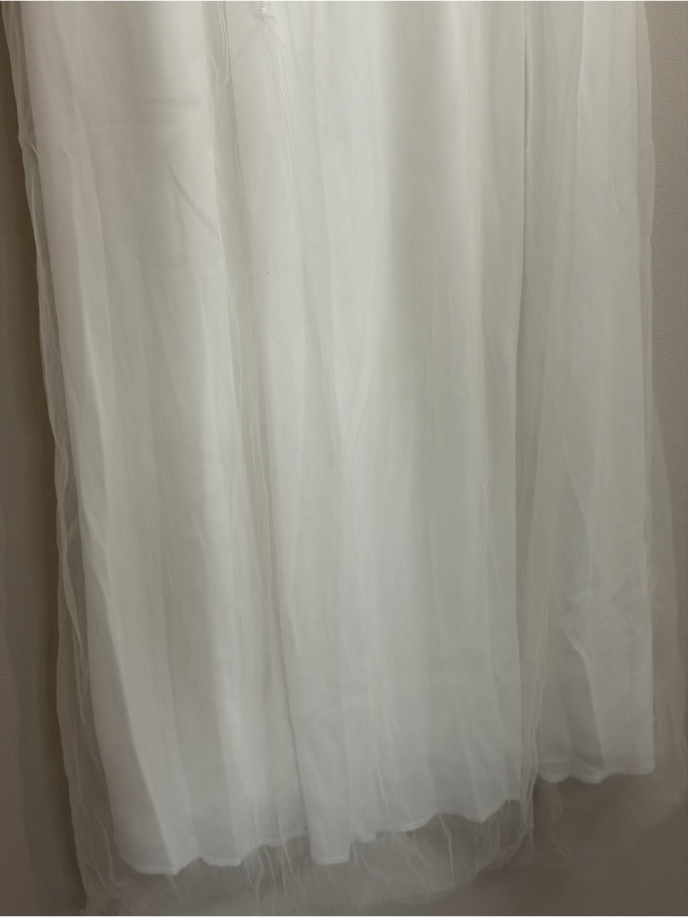 White Lace Applique Tulle Maxi Dress V-Neck Sleeveless Floral Bridal Gown - Picture 9 of 10